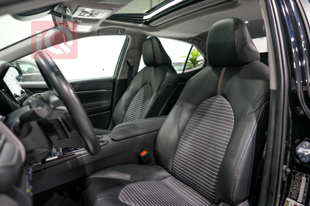 تۆیۆتا کامری